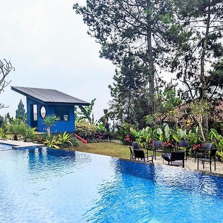 Cottonwood Exclusive Villa @Lembang Asri - Jacuzzi Playground Netflix Billyard 외부 사진