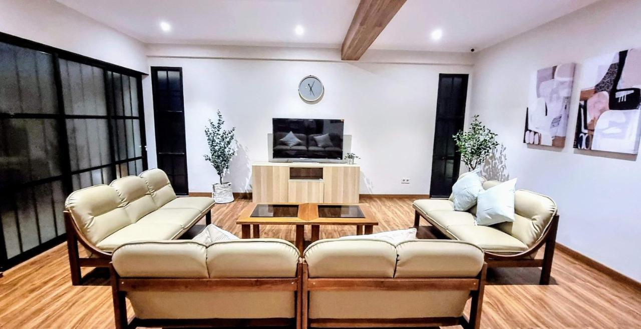 Cottonwood Exclusive Villa @Lembang Asri - Jacuzzi Playground Netflix Billyard 외부 사진